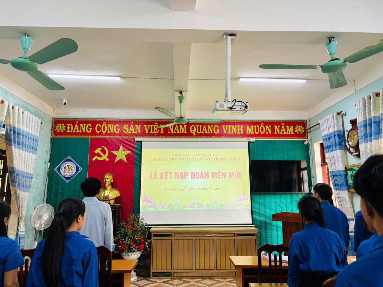 Nhi8420252.jpg